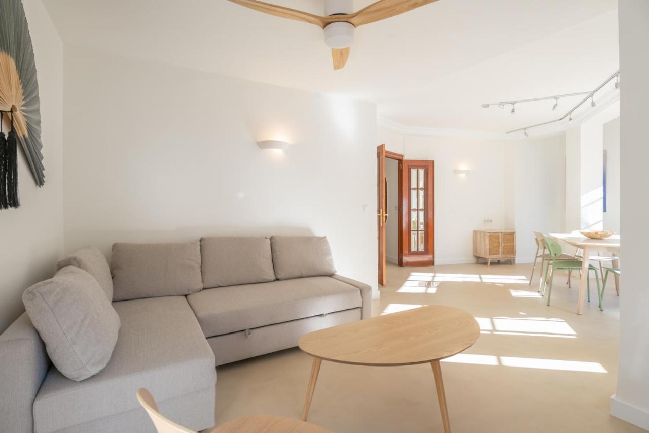 Amplio Apartamento Trinidad By Renthas Apartment Malaga Exterior photo