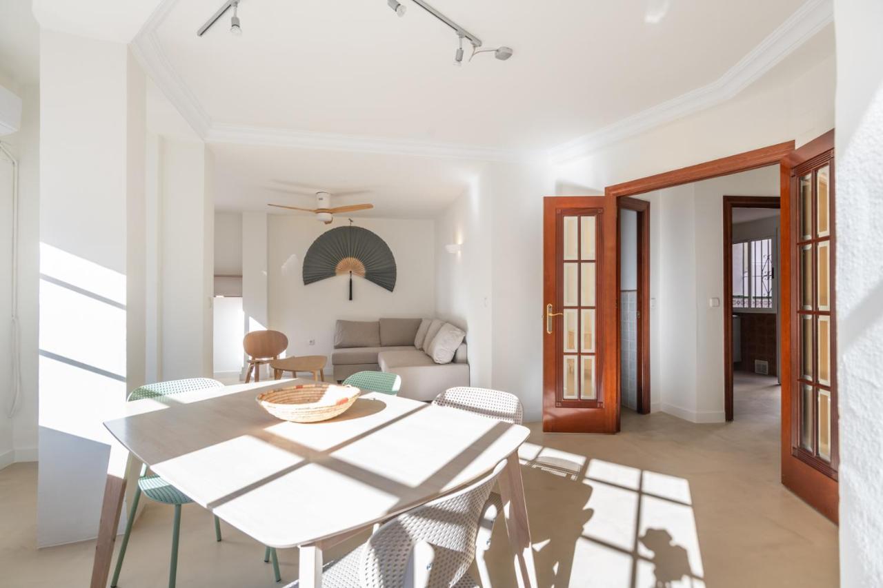 Amplio Apartamento Trinidad By Renthas Apartment Malaga Exterior photo