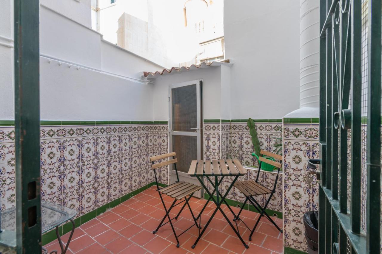 Amplio Apartamento Trinidad By Renthas Apartment Malaga Exterior photo