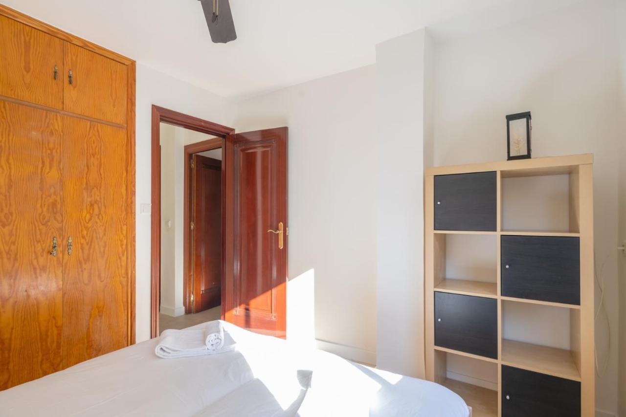 Amplio Apartamento Trinidad By Renthas Apartment Malaga Exterior photo
